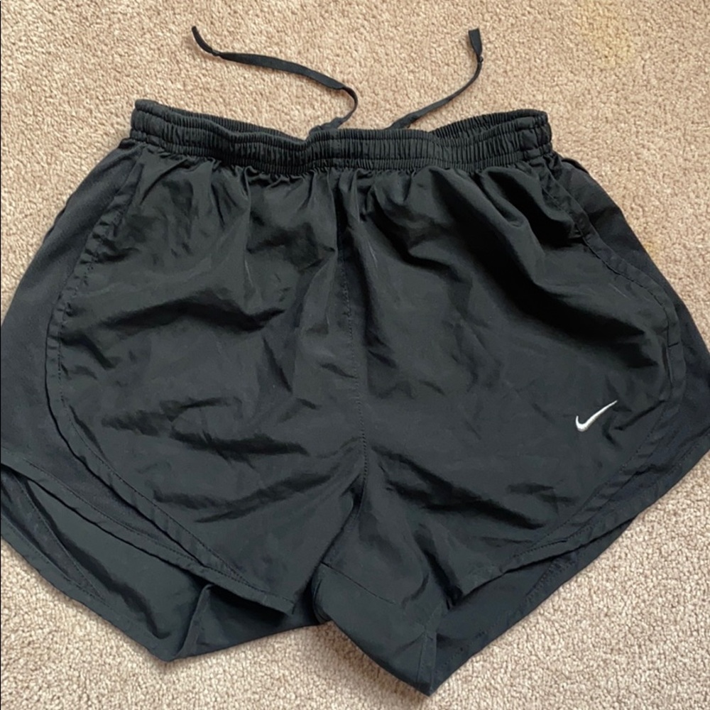 Black nike shorts